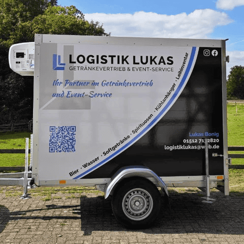 Kleiner Kühlanhänger von Logistik Lukas für Event Service und Festbewirtung in Hildesheim